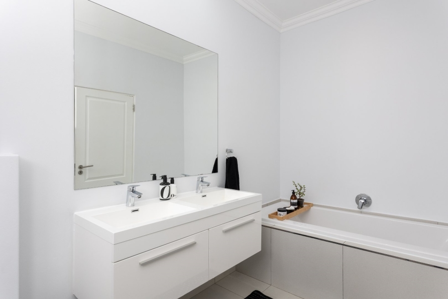 4 Bedroom Property for Sale in Val De Vie Estate Western Cape